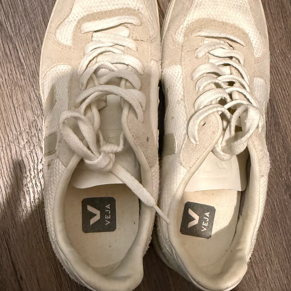 Veja Cream Lace-Up Sneakers